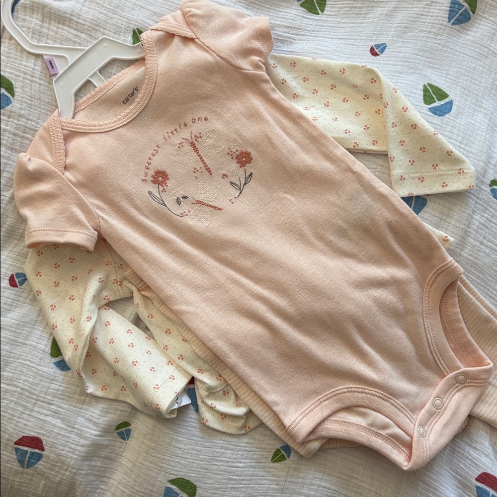 Floral Baby Outfit Set - Picture 3 of 3